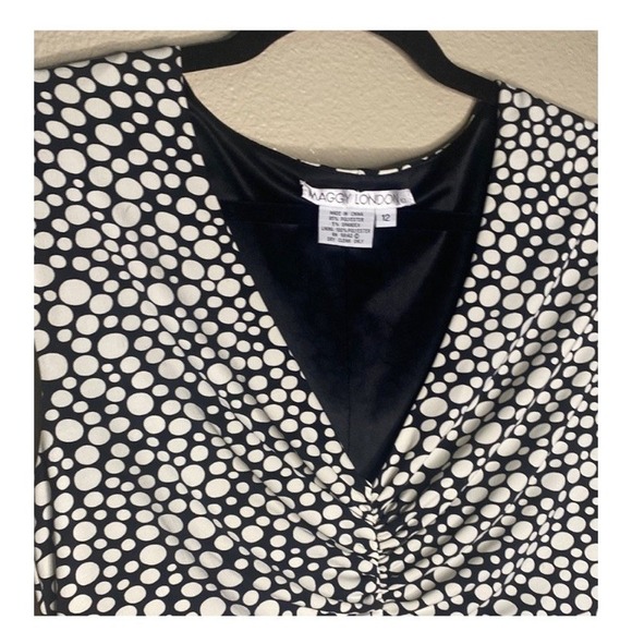 Maggy London Black and White Sheath Dress V-Neck Sleeveless size 12 - Picture 3 of 7
